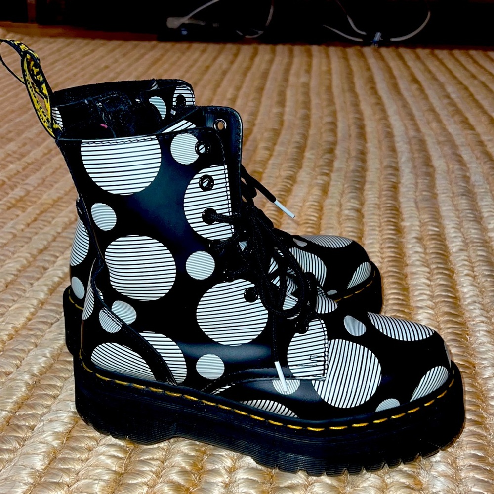 Dr. Martens hiking boots 39